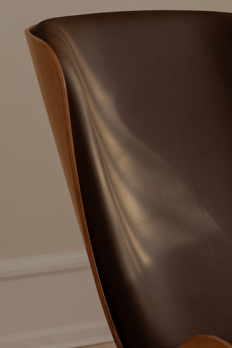 The Reader Leather Wing Chair - WOO .Design
