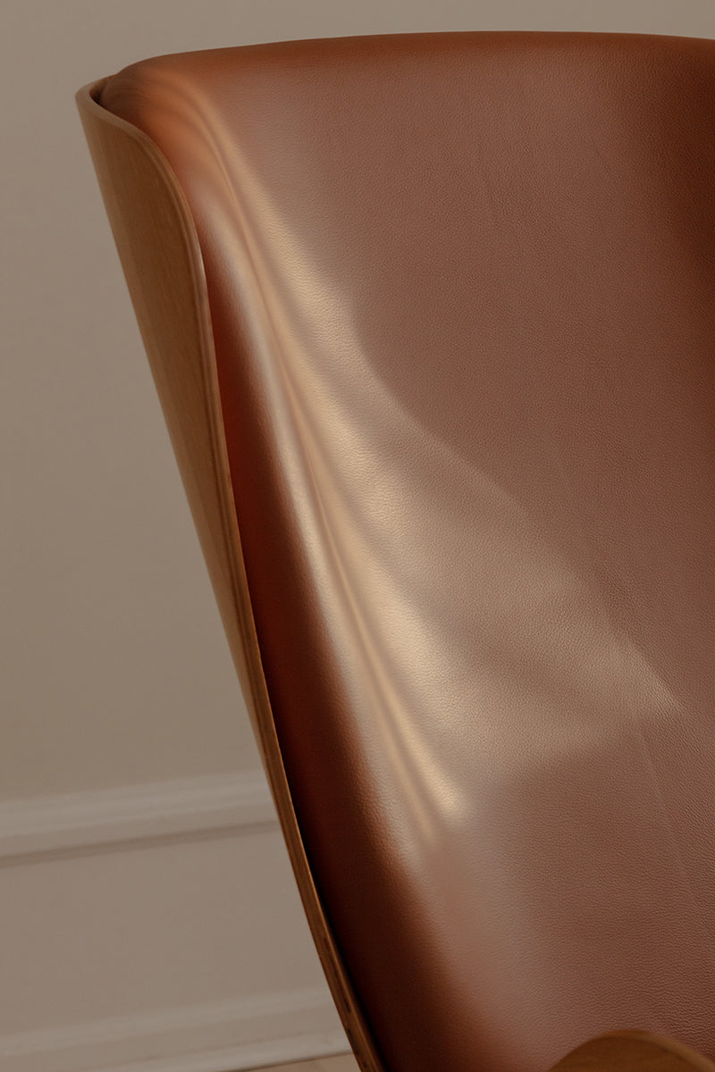 The Reader Leather Wing Chair - WOO .Design