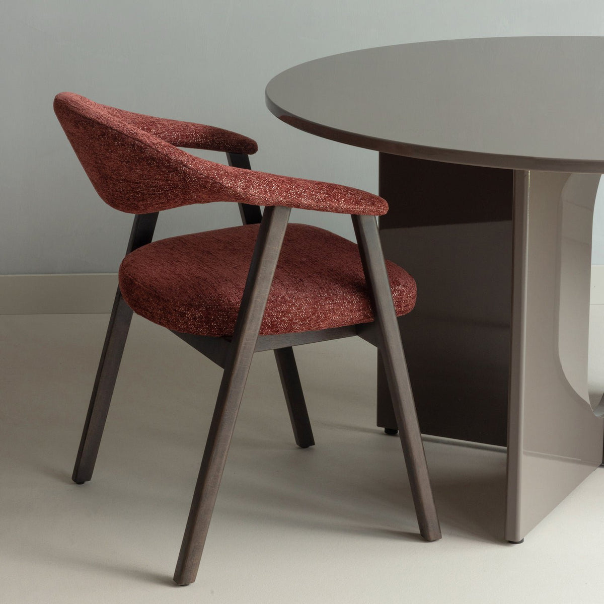 Avar Dining Chair with Armrest