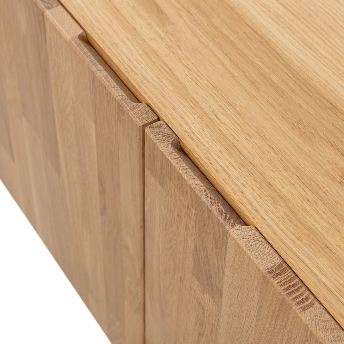 Bono Gravure Natural Oak Wood TV Unit