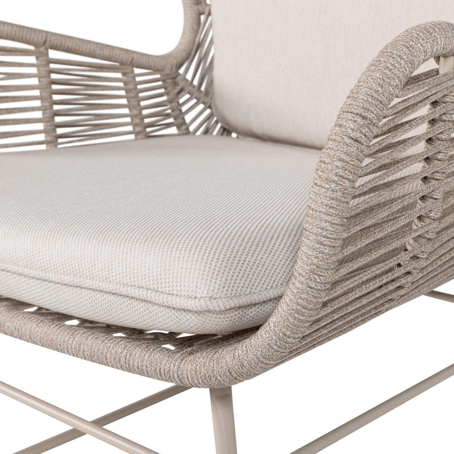 Grace Sand Garden Lounge Chair