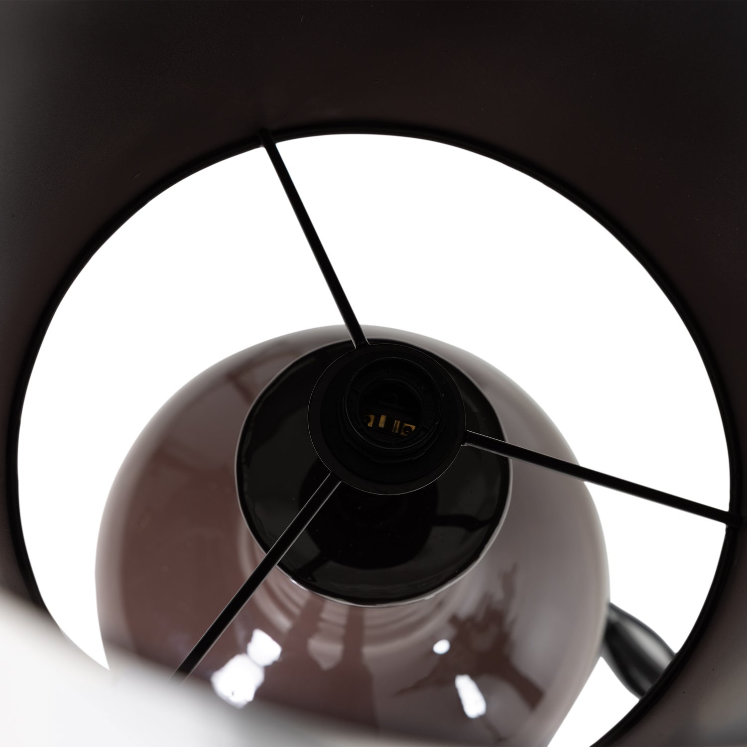 Loa High Gloss Table Lamp