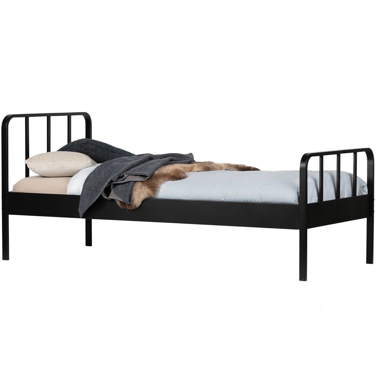 Mees Metal Bed