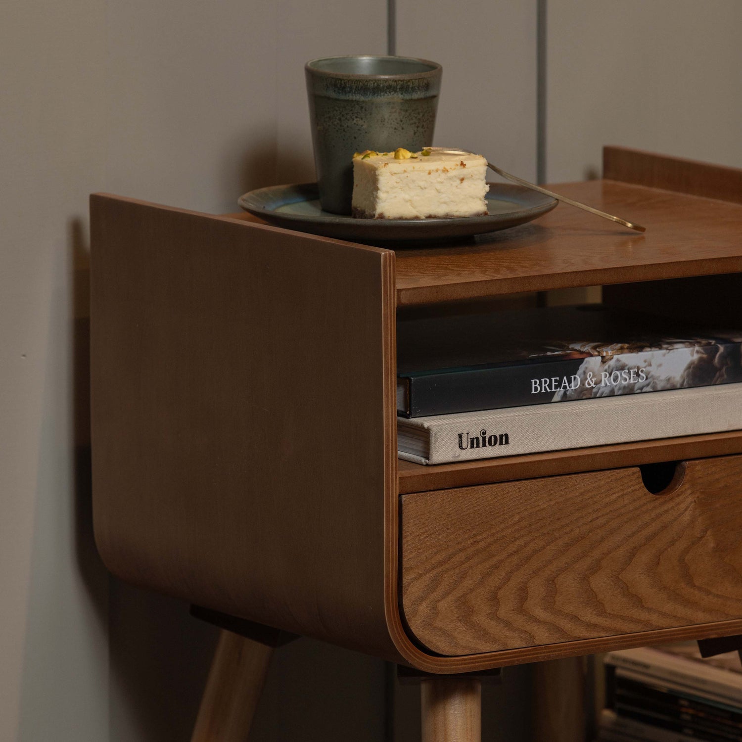 Nils Night Stand