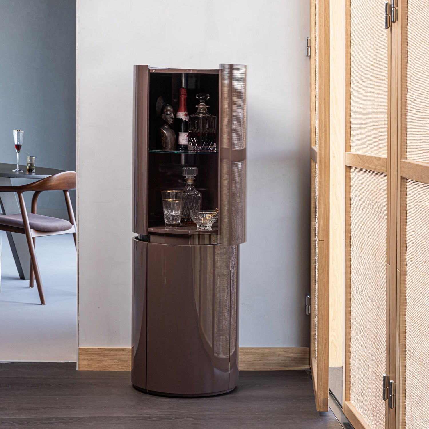 Sera Dark Brown High Gloss Round Cabinet