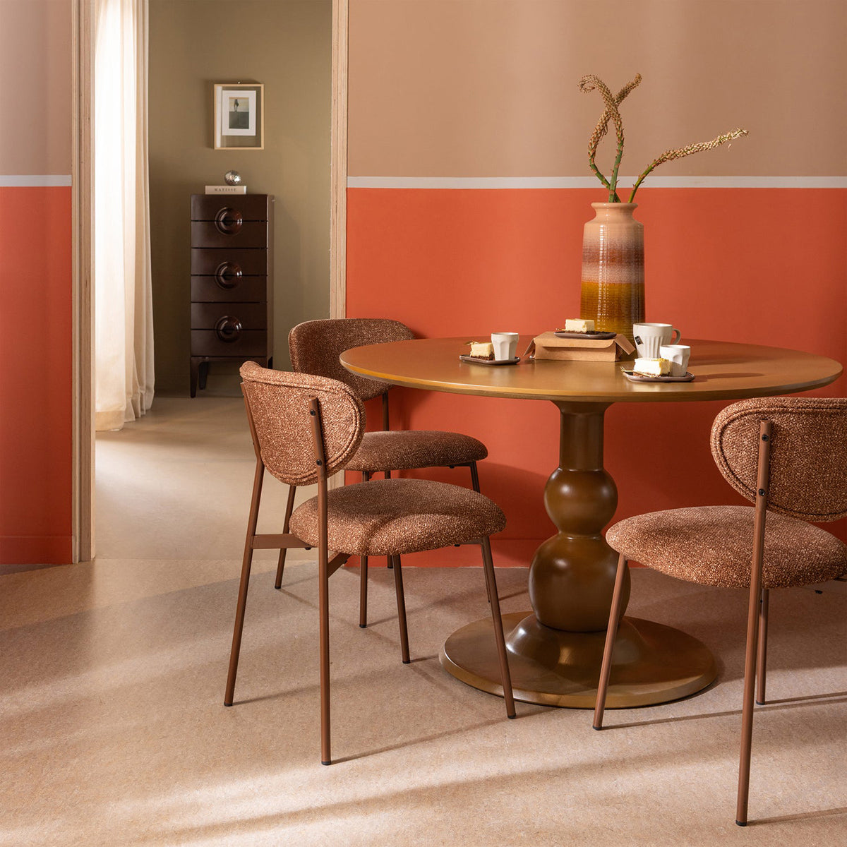 Valor Ribbon Dining Chair