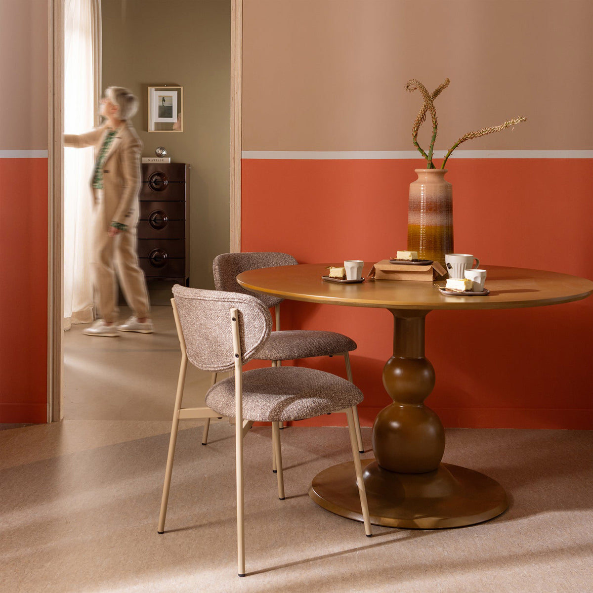 Valor Ribbon Dining Chair