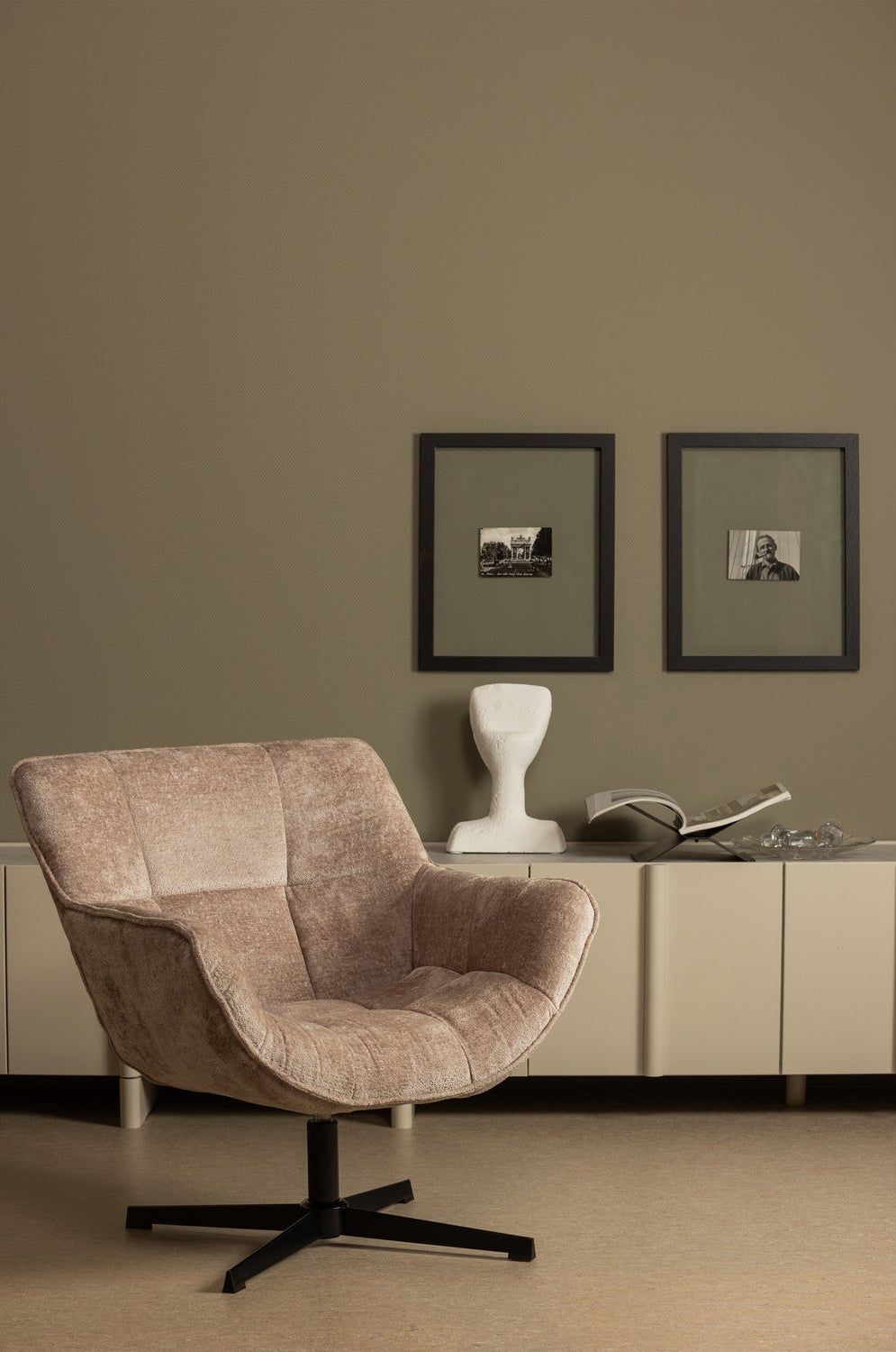 Wibo Swivel Armchair
