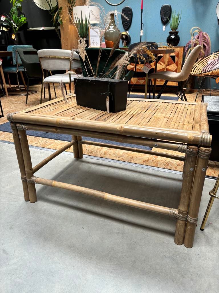 Sole Coffee Table (Display Model) - WOO .Design