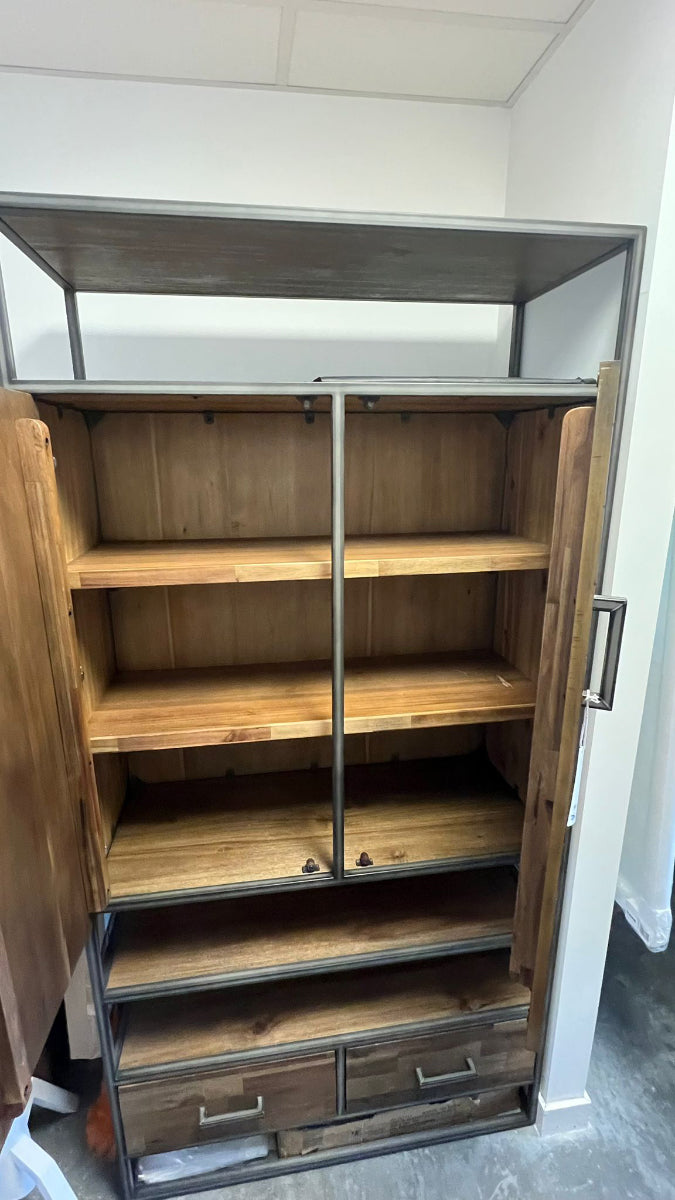Hudson Cabinet (Outlet)