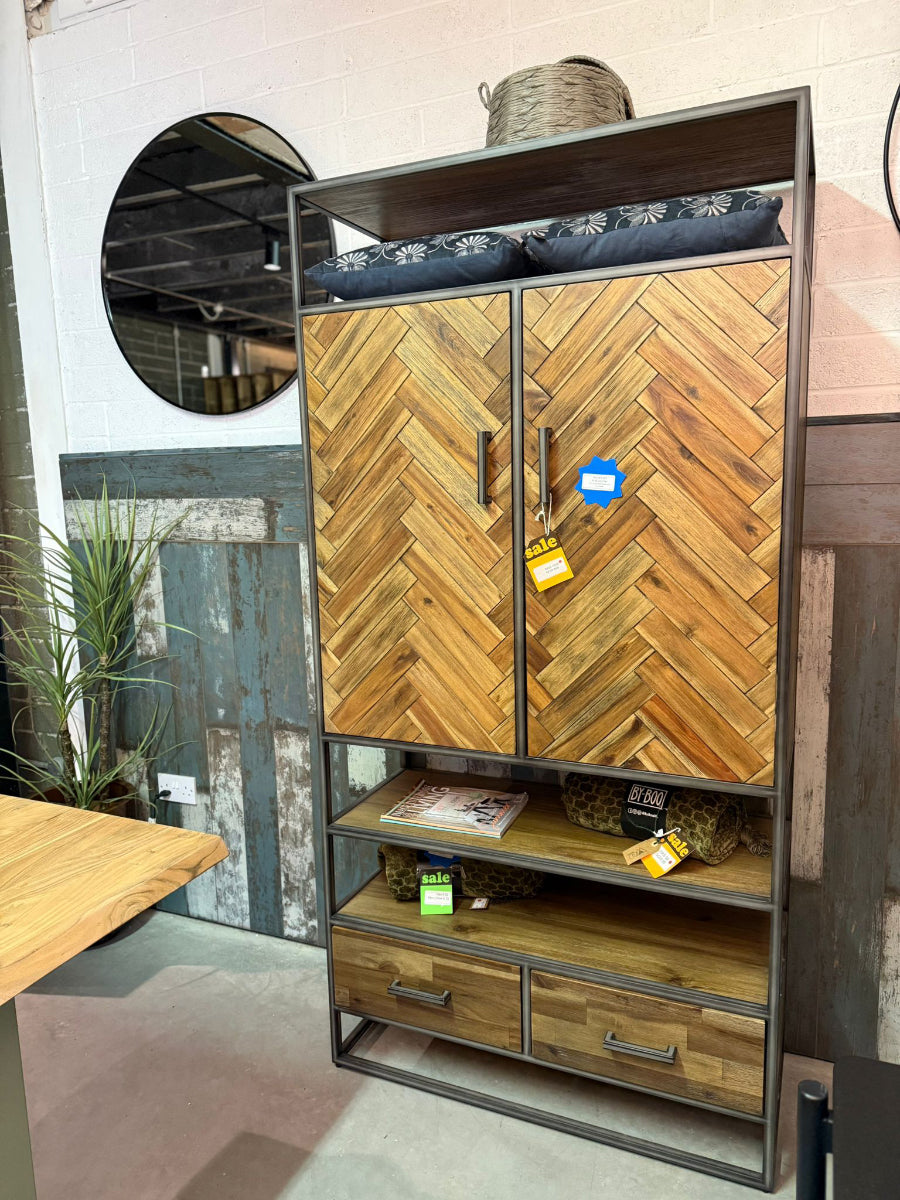Hudson Cabinet (Outlet)