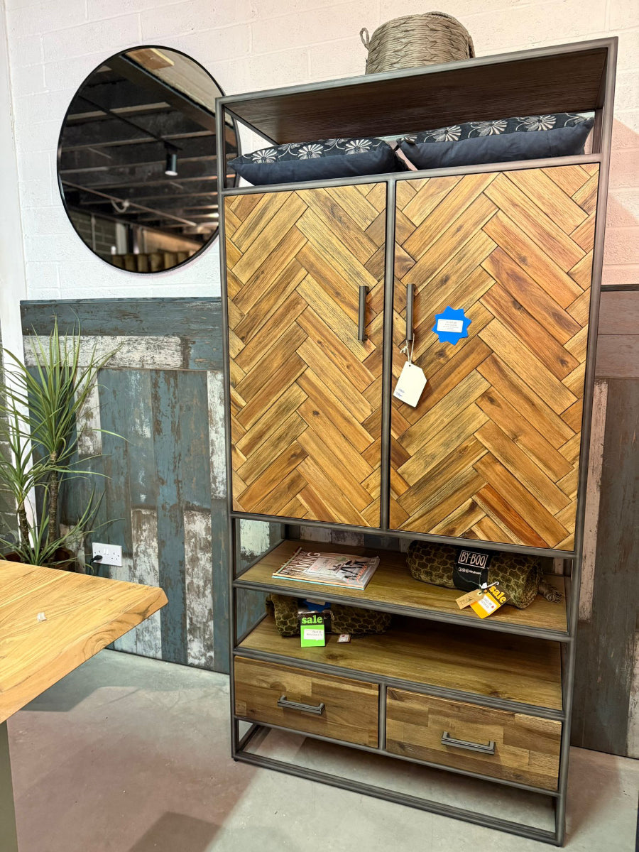 Hudson Cabinet (Outlet)
