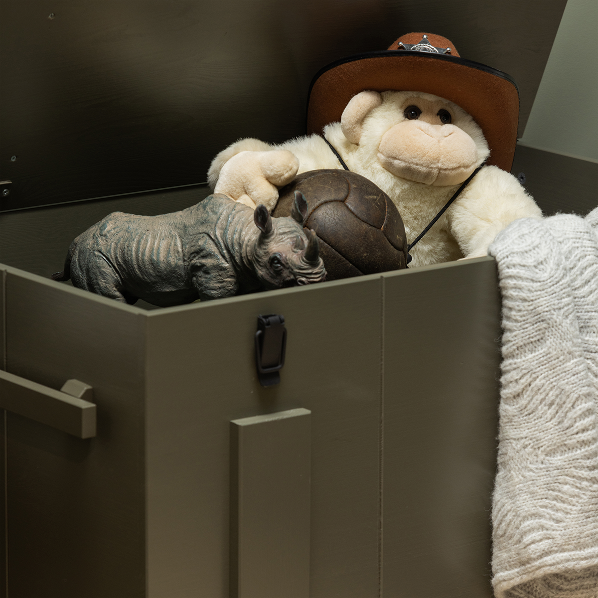 Bobby Forrest Pine Wood Storage Box - WOO .Design