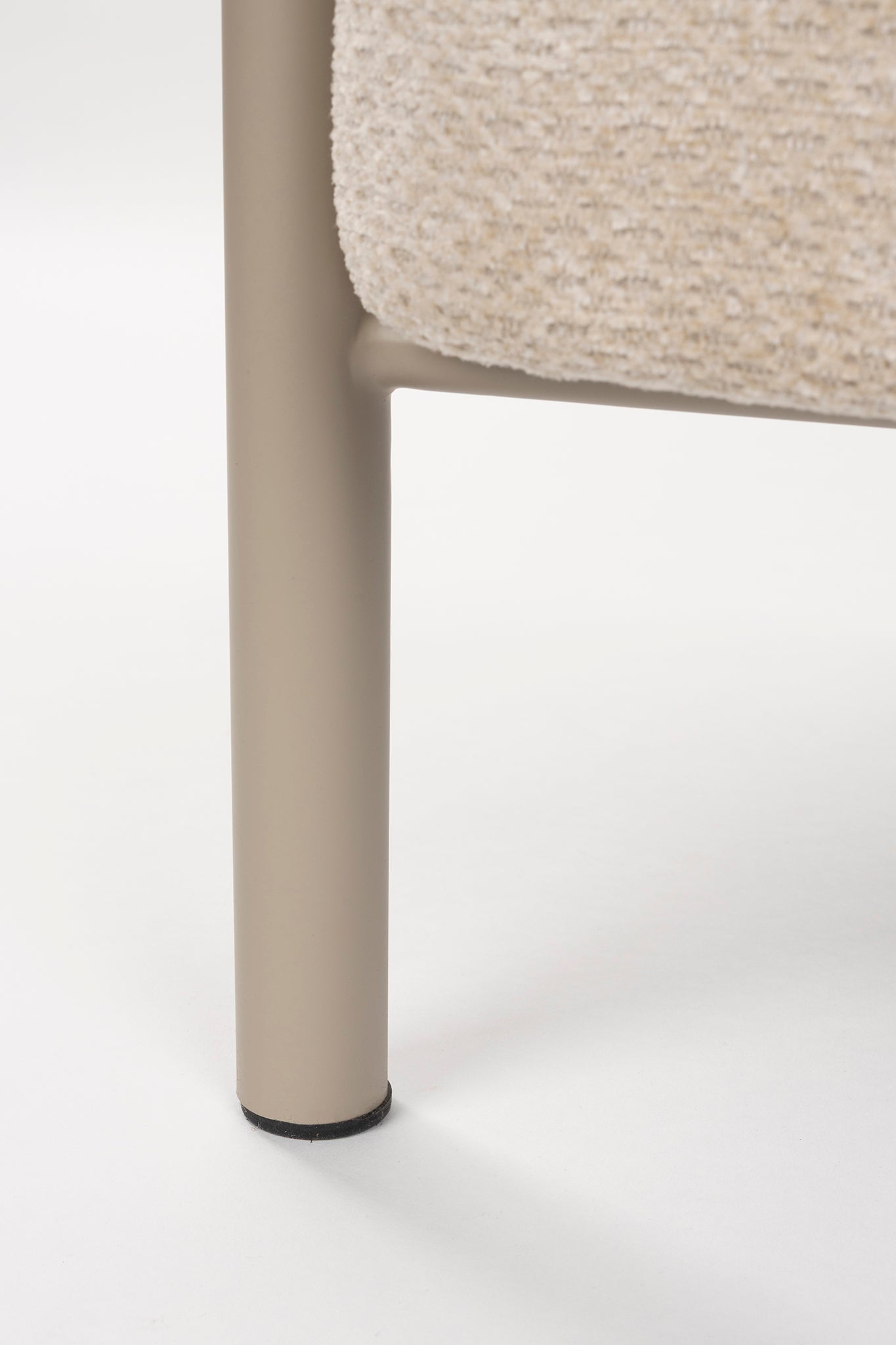 Heels Lounge Chair