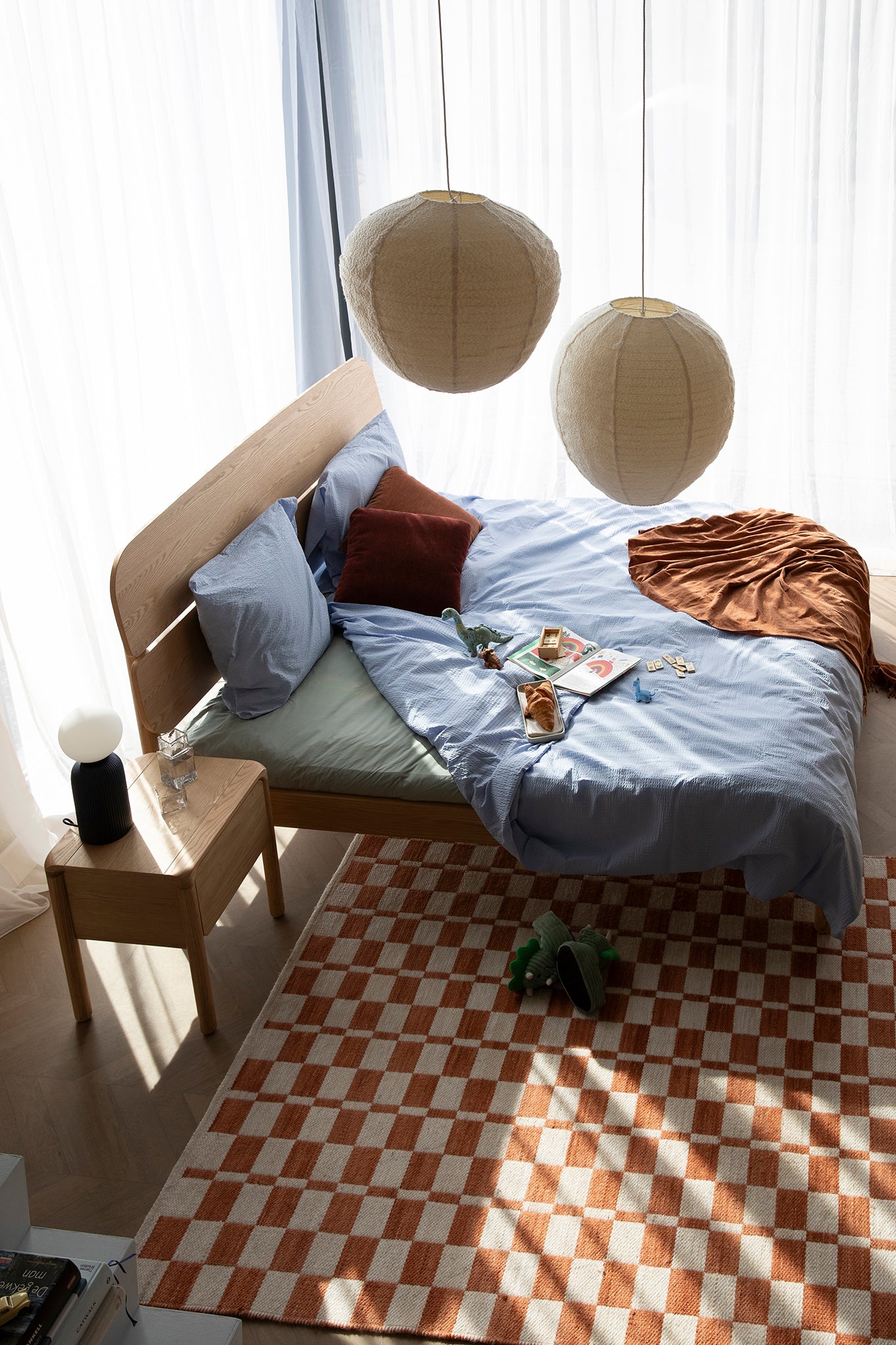 Storm Webbing Natural Bed