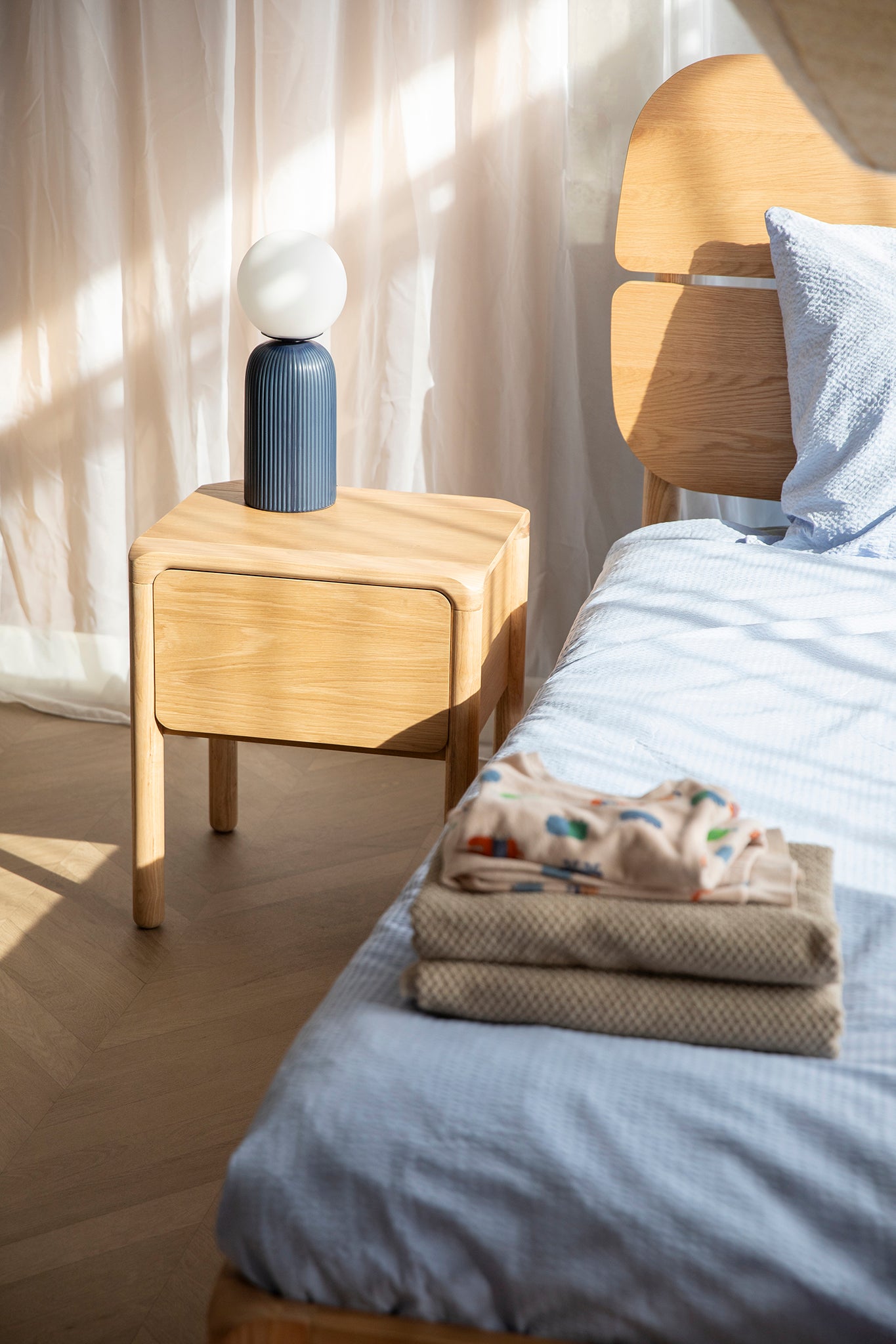 Storm Natural Bed Stand