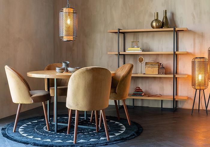 Class Round Table - WOO .Design