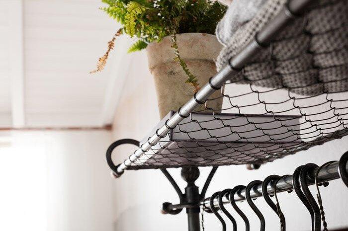 Cosmopolitan Clothing Rack - WOO .Design