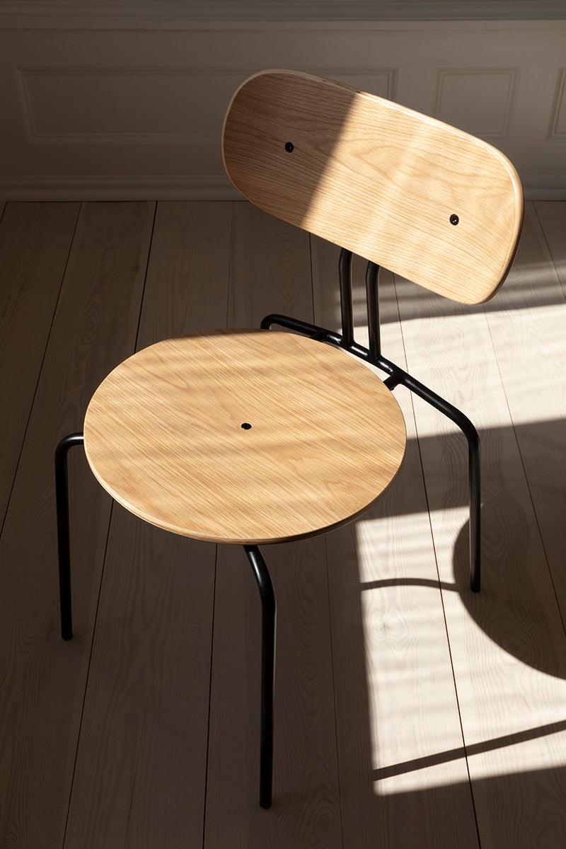 Curious Chair - WOO .Design