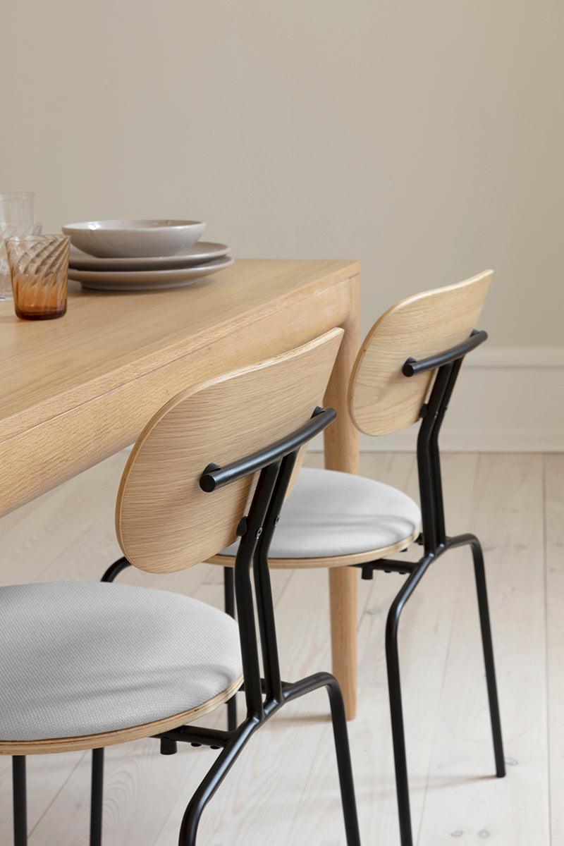 Curious Chair - WOO .Design