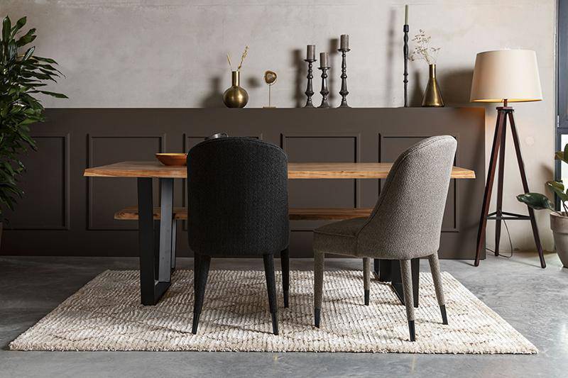 Aka Table