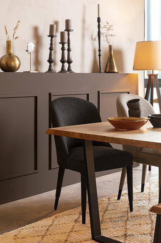 Aka Table