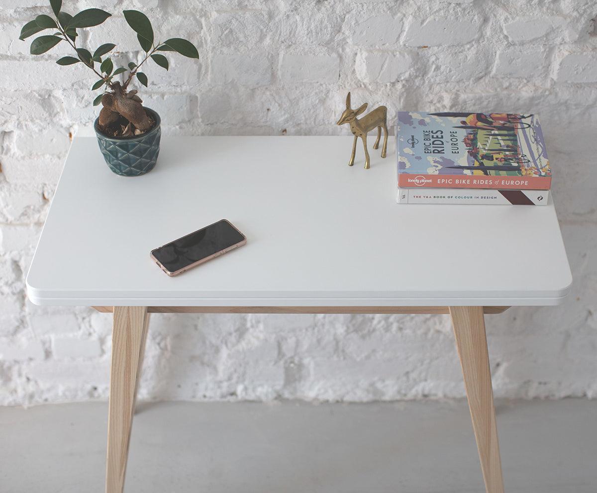 Envelope Console Table - WOO .Design