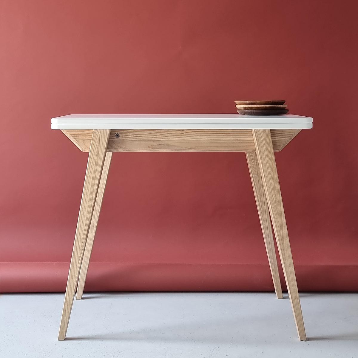 Envelope Console Table - WOO .Design