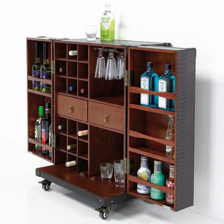 Globetrotter Medium Bar Cabinet - WOO .Design