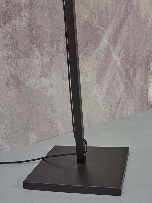 Iguazu Straight Floor Lamp