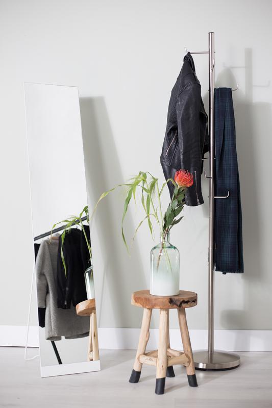 Hooked Coat Rack - WOO .Design