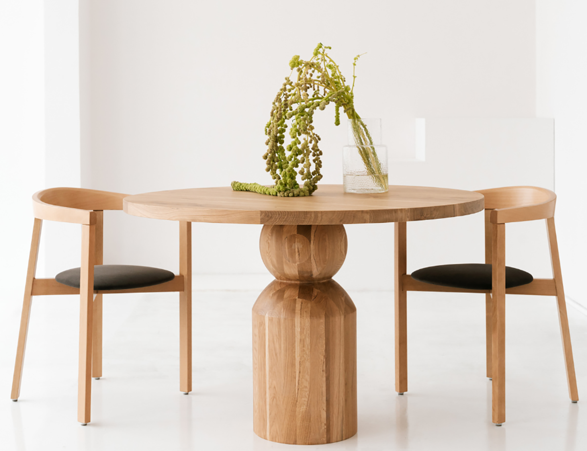 Beth Oak Wood Round Dining Table