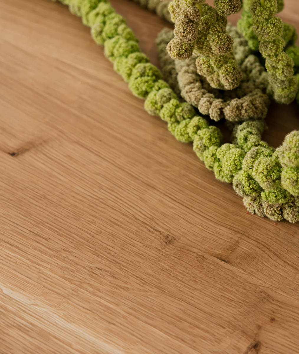 Beth Oak Wood Round Dining Table