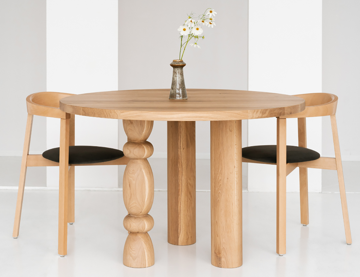 Ciri Oak Wood Round Dining Table