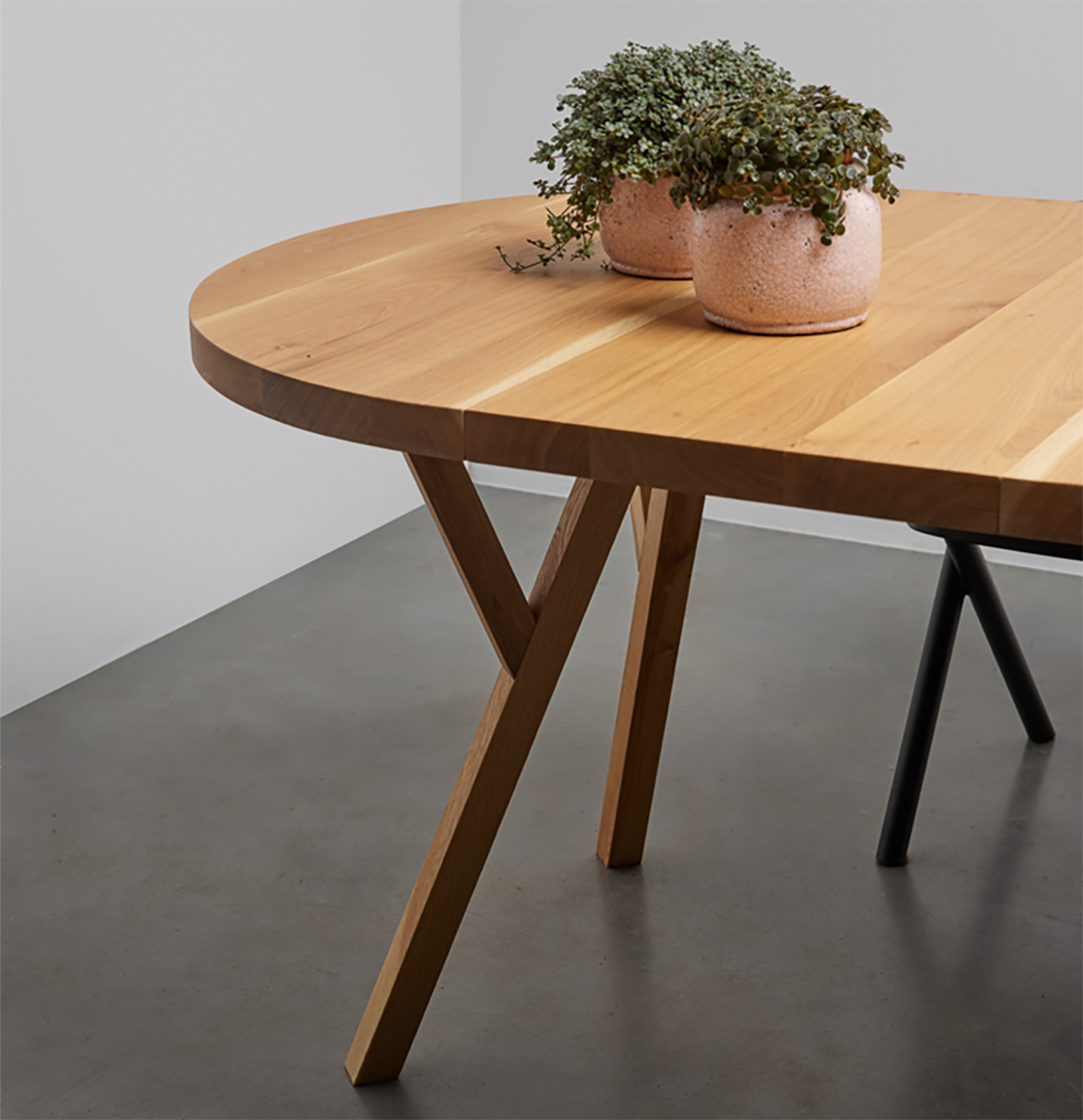 Gloria Oak Wood Round Dining Table