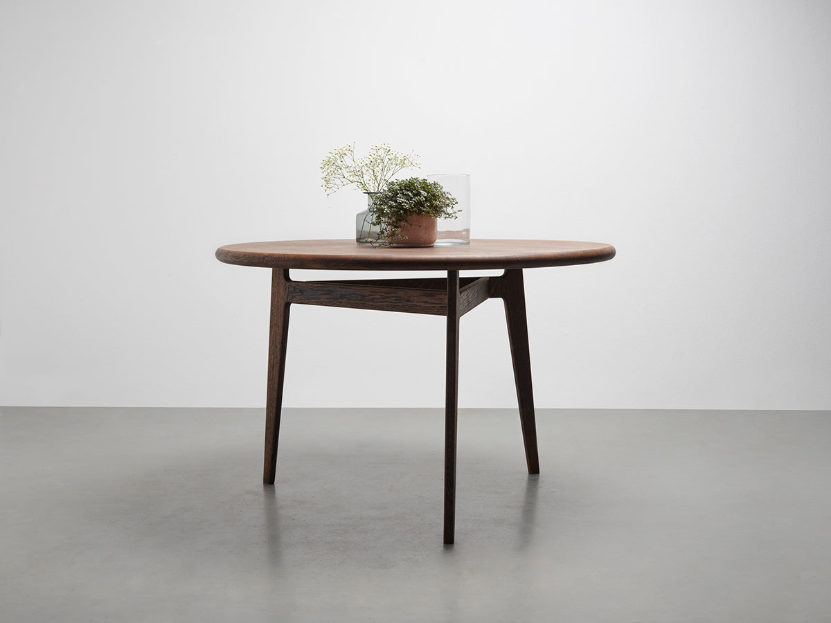 Polly Oak Wood Round Dining Table