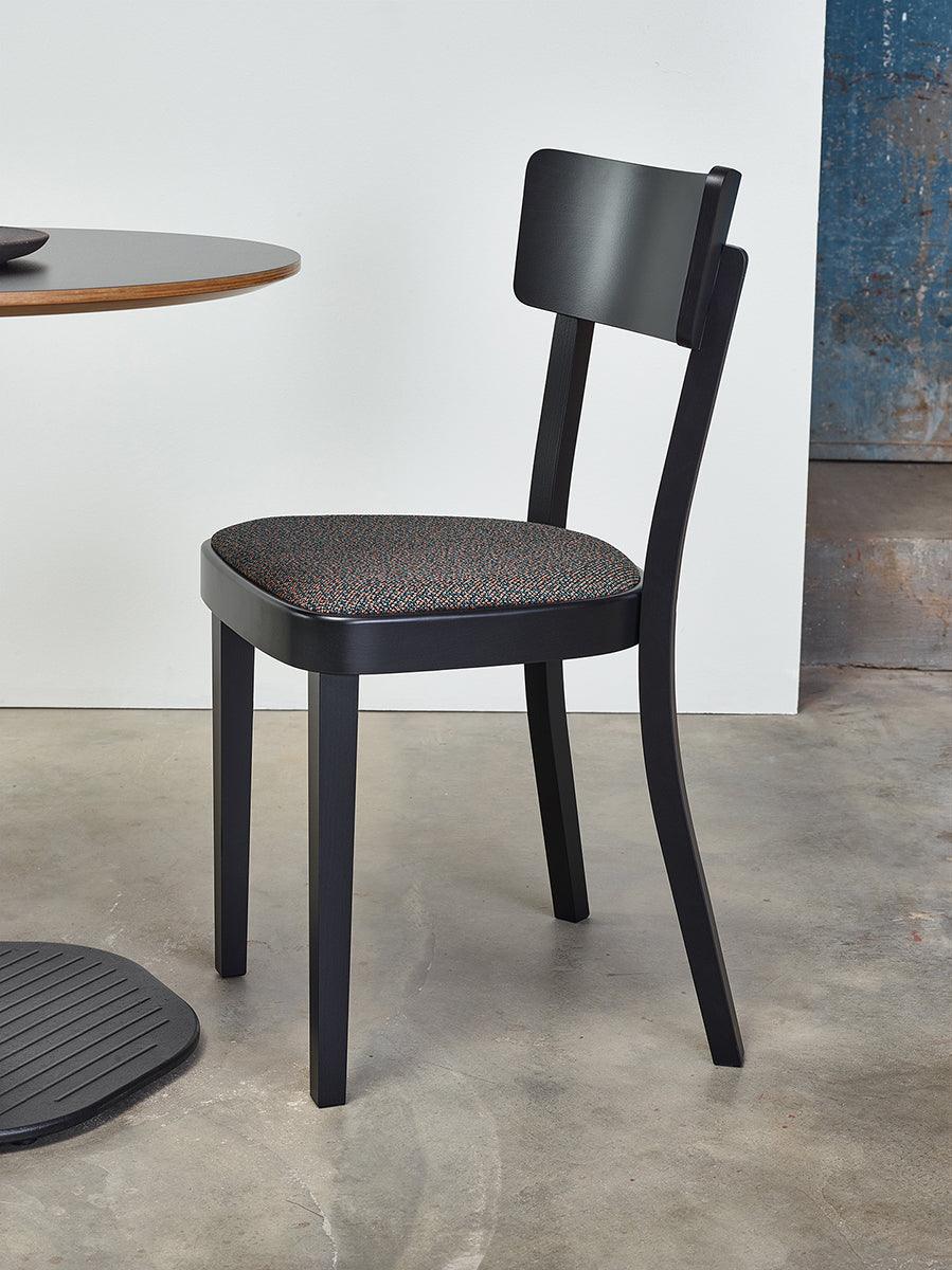 Ideal Upholstered Chair - WOO .Design