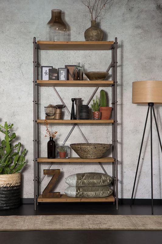Iron Shelf - WOO .Design