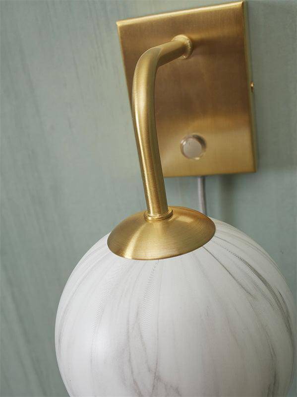 Carrara Wall Lamp