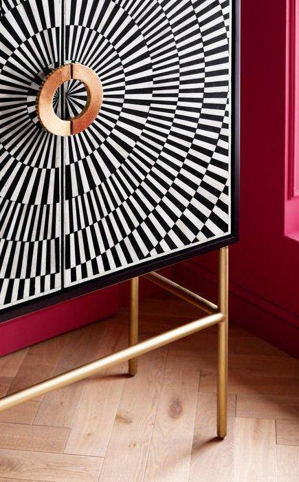 Electro Black/White Highboard