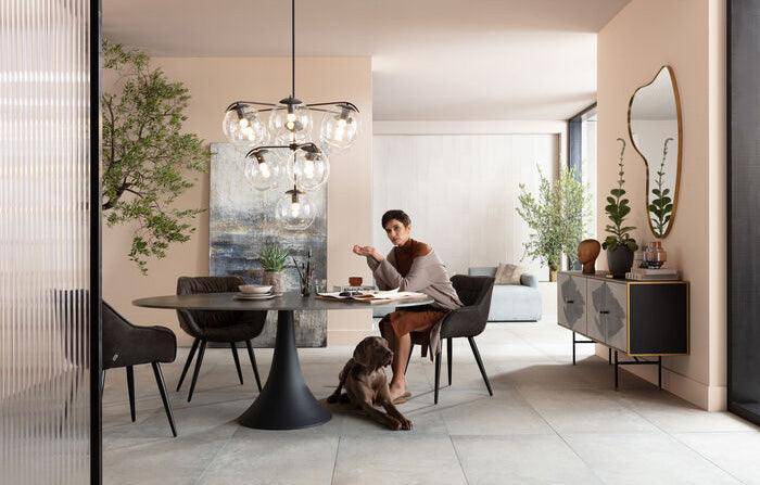 Grande Possibilita Black Oval Table