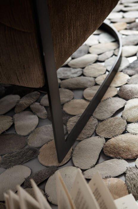 La Vida Beige Velvet Contemporary Armchair - WOO .Design