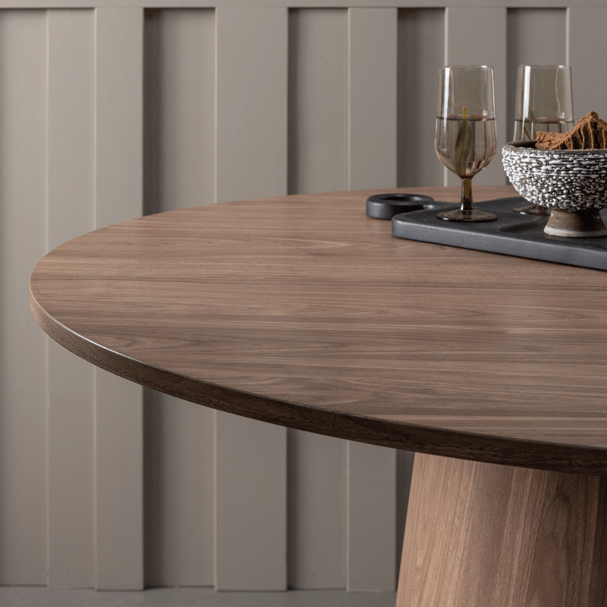 Maan Round Dining Table - WOO .Design