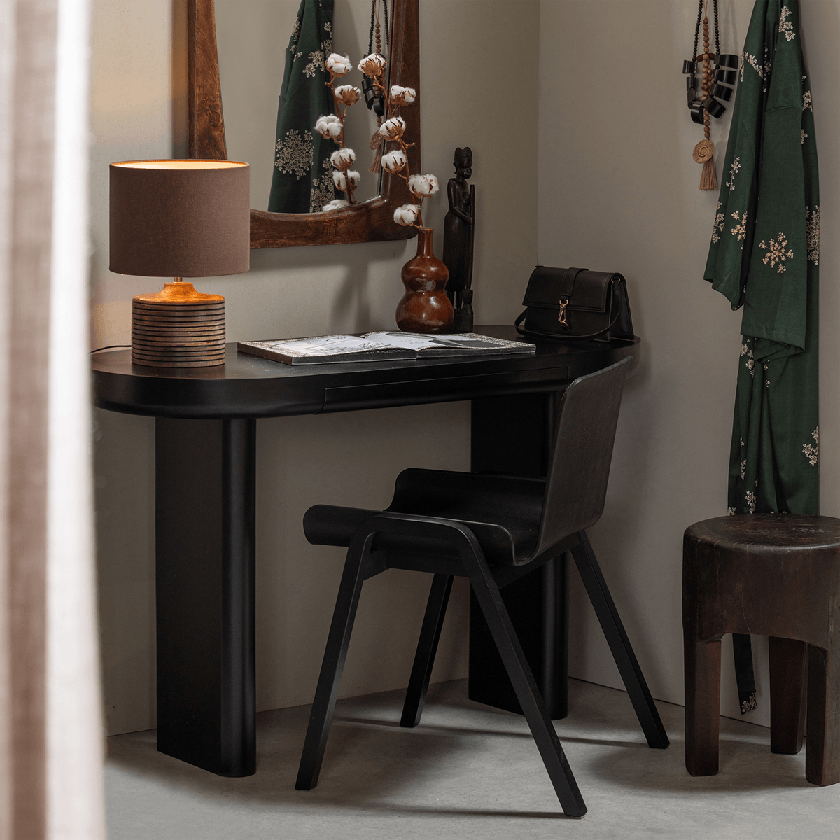 Mael Black Desk - WOO .Design