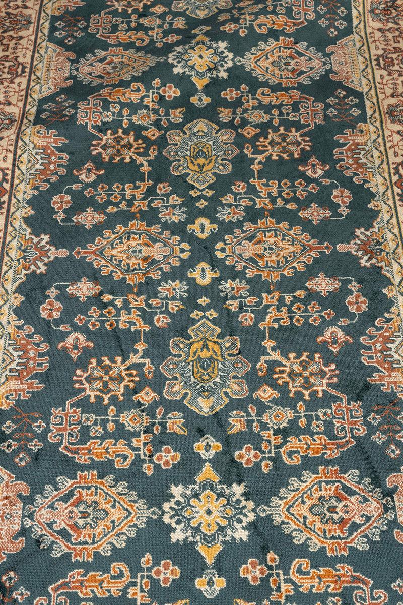 Raz Carpet - WOO .Design