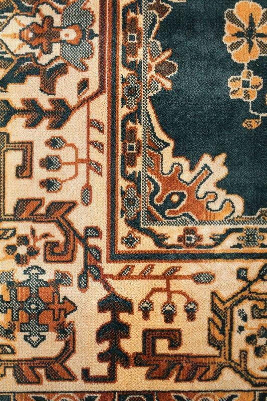 Raz Carpet - WOO .Design