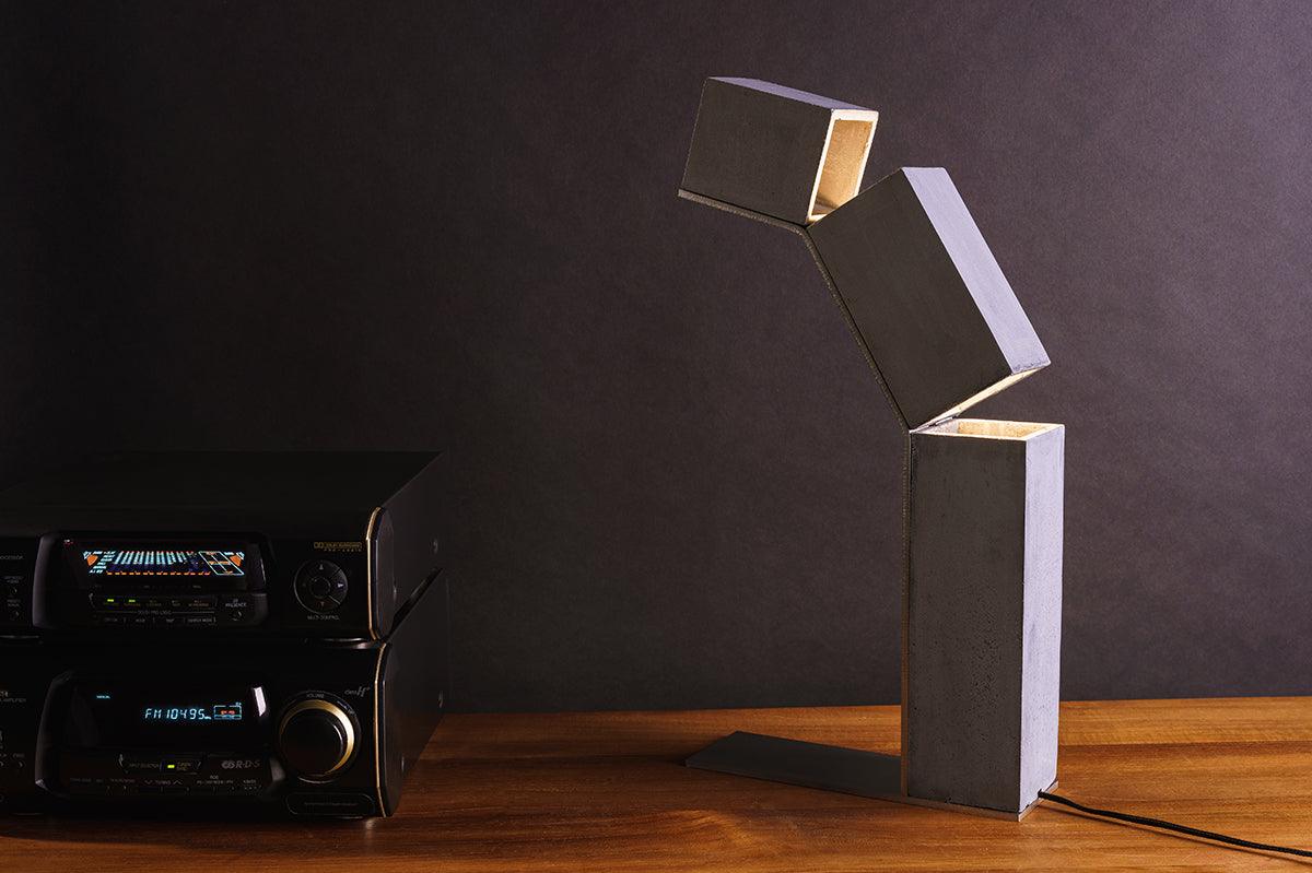 Robot Table Lamp - WOO .Design