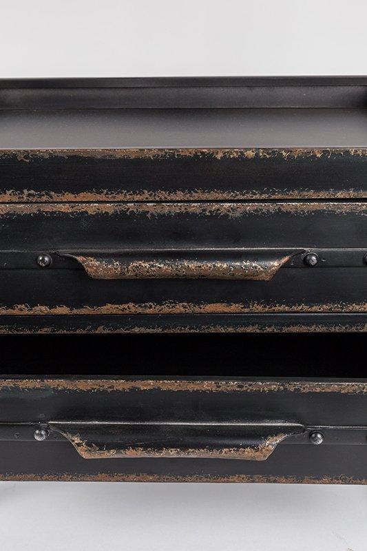 Ryan Shelf - WOO .Design