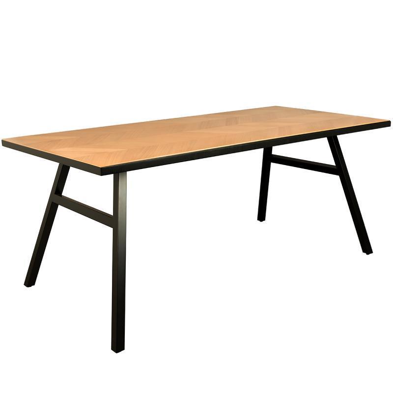 Seth Table - WOO .Design