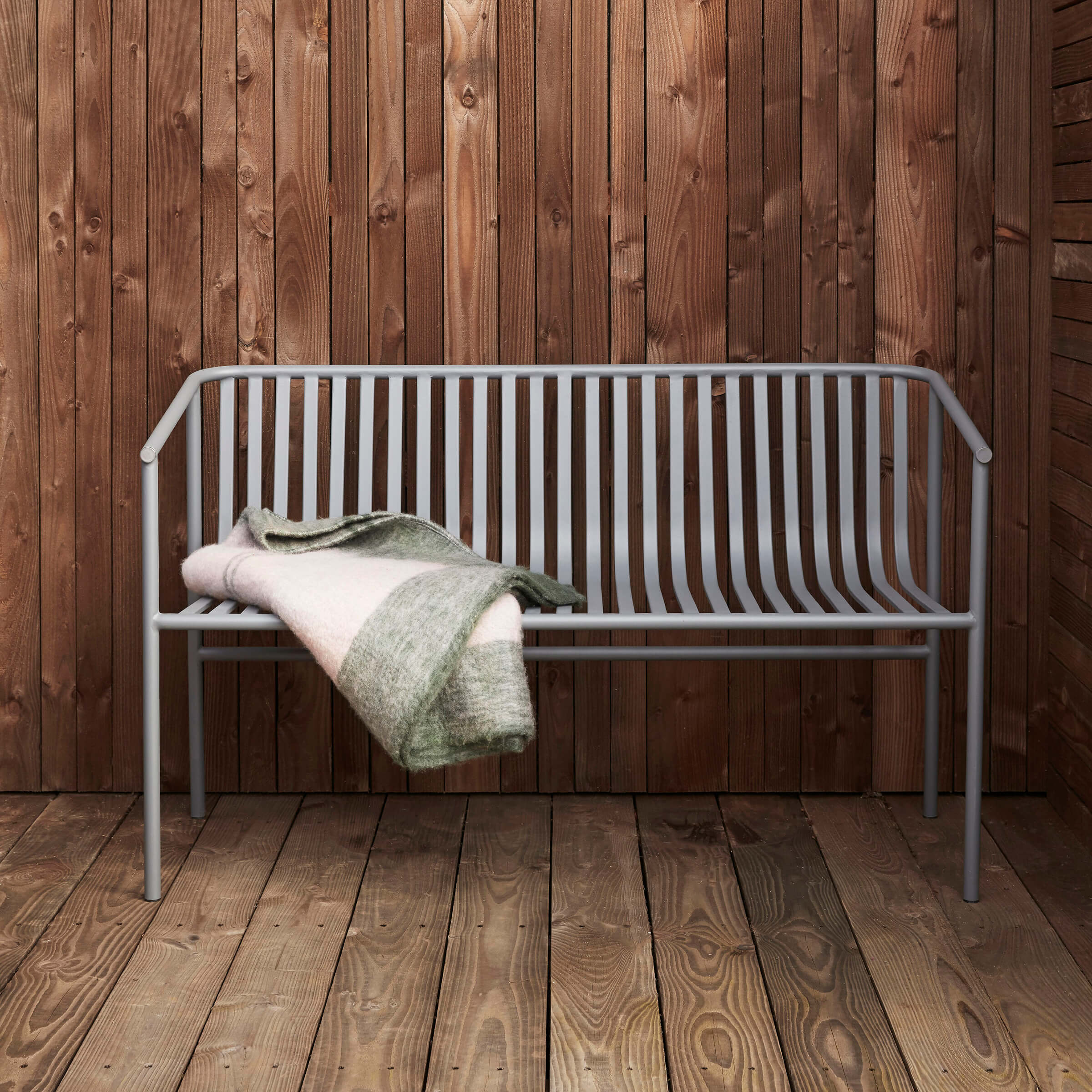 Outdoor Sofas & Benches - WOO .Design